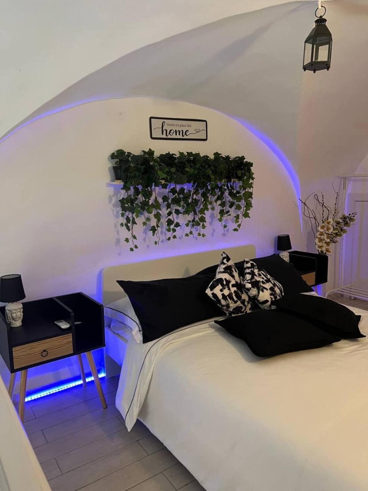 Borgo Santa Caterina - Fiera "Ventotto Holiday Home" Catánia Buitenkant foto